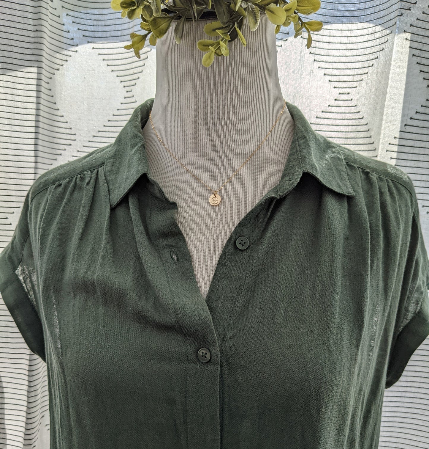 Four Leaf Clover Necklace | Tiny Disc Necklace
